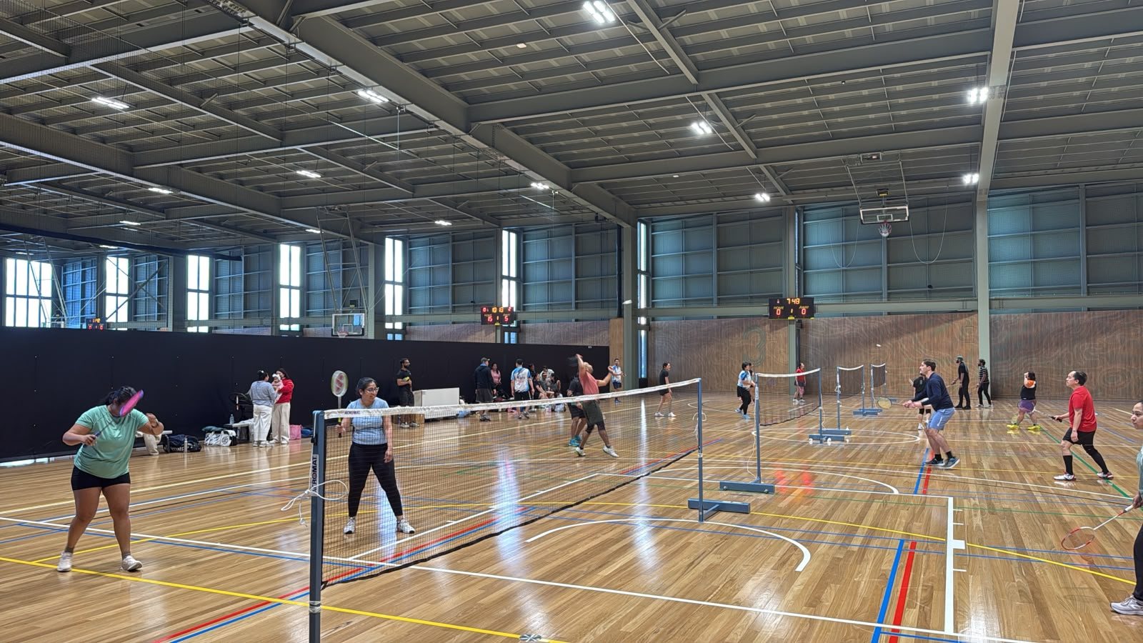 Players on court at a Tarratarra social session